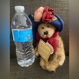 Boyds Bear the Archive Collection. Jointed with Floral Hat LTD Yvette Dubeary